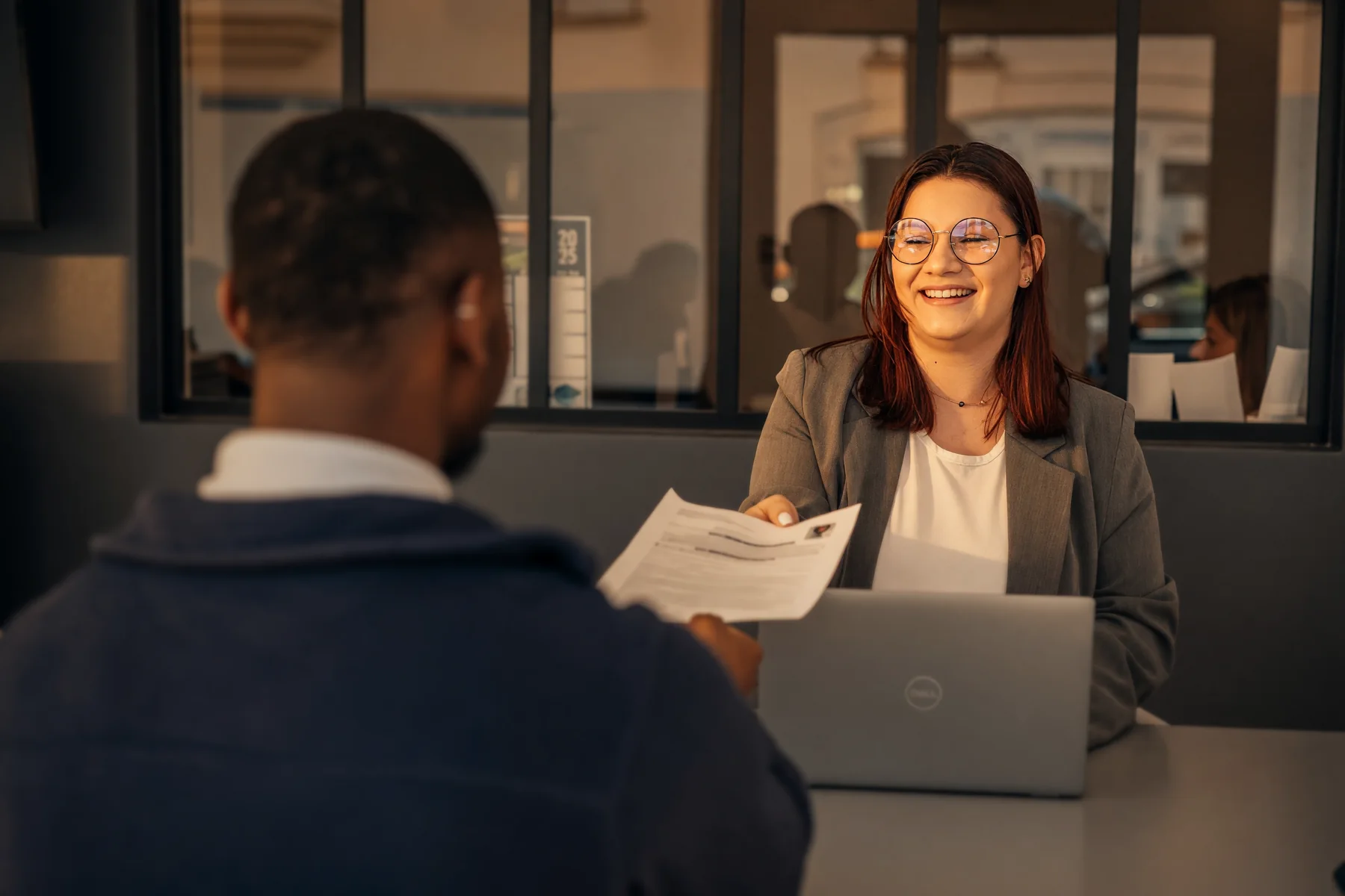Un entretien dans une agence Vision